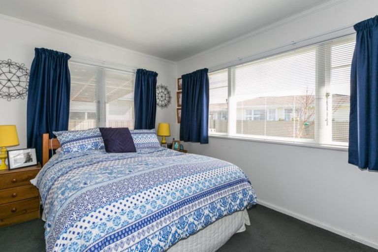 Photo of property in 9a Cornwall Road, Taradale, Napier, 4112