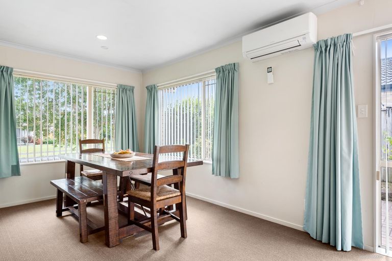 Photo of property in 66 Sandwick Drive, Weymouth, Auckland, 2103