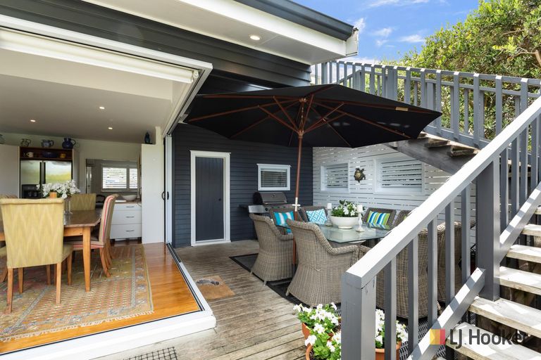 Photo of property in 1 Queen Street, Waihi Beach, 3611