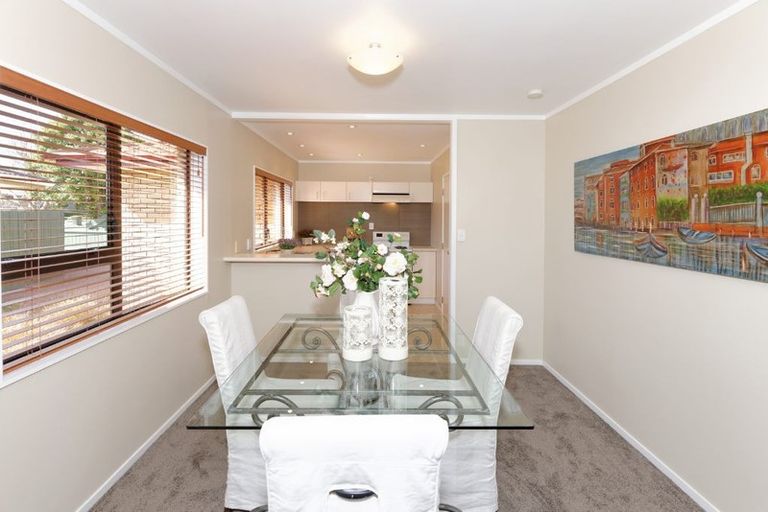 Photo of property in 2/36 Golfland Drive, Golflands, Auckland, 2013