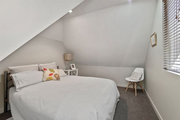 Photo of property in 2 Kemp Lane, Papanui, Christchurch, 8053