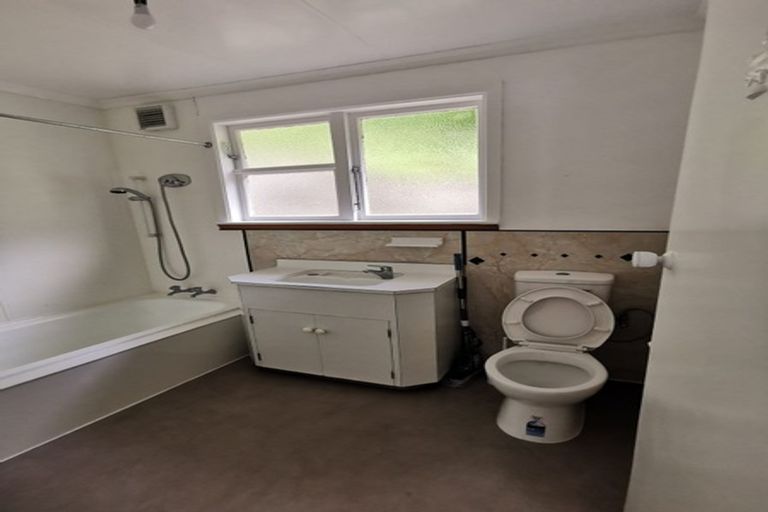 Photo of property in 10 Korokoro Road, Korokoro, Lower Hutt, 5012