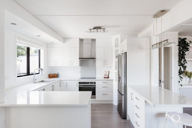 Photo of property in 22 Queen Road, Bellevue, Tauranga, 3110