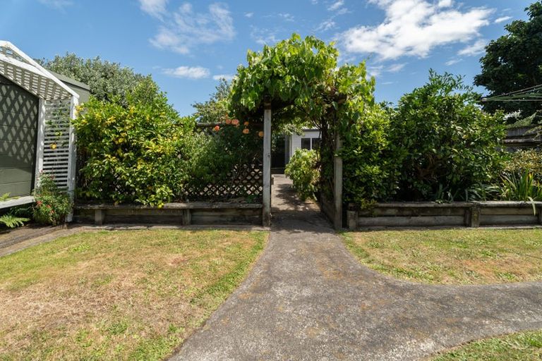 Photo of property in 73 Pine Avenue, Ebdentown, Upper Hutt, 5018