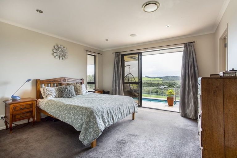 Photo of property in 38a Kaipara Lake Road, South Head, Helensville, 0874