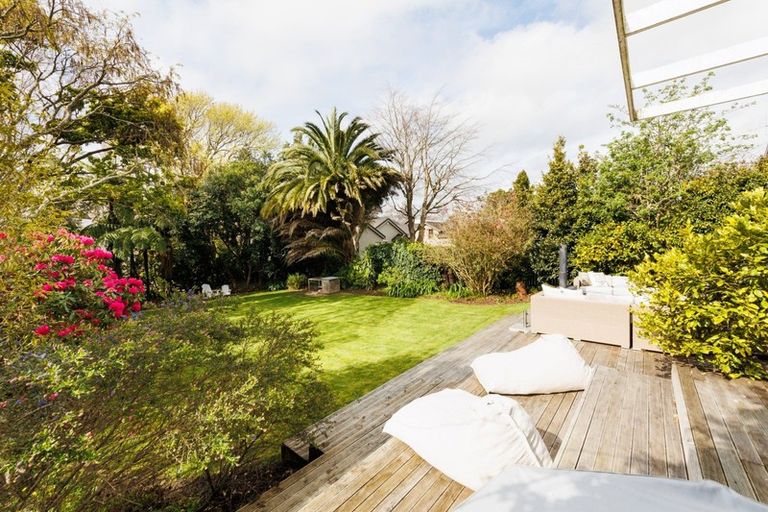 Photo of property in 73 Jickell Street, Hokowhitu, Palmerston North, 4410