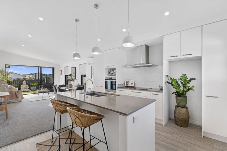 Photo of property in 42 Cupples Street, Papamoa Beach, Papamoa, 3118