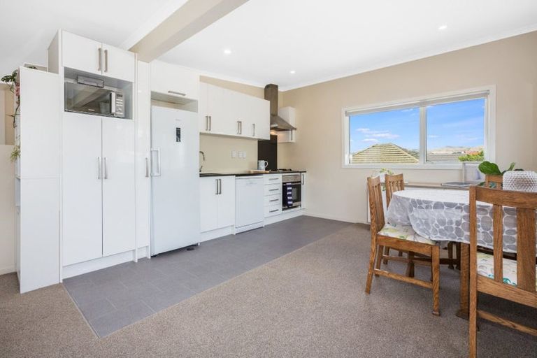 Photo of property in 120b Main Road, Titahi Bay, Porirua, 5022