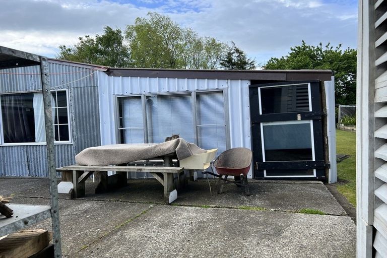 Photo of property in 42 Tennyson Street, Dannevirke, 4930