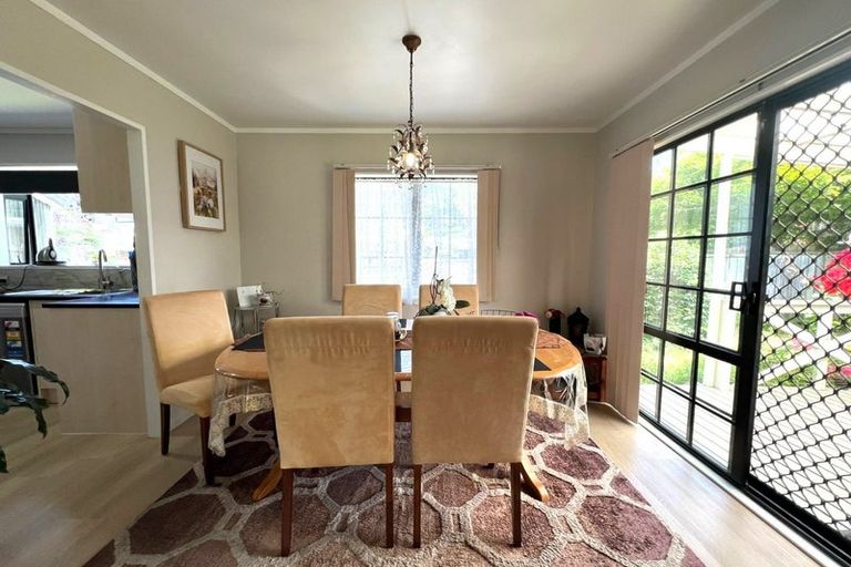 Photo of property in 17 Sunningdale Street, Wattle Downs, Auckland, 2103