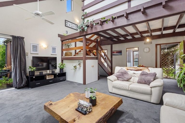 Photo of property in 2 Kowai Place, Amberley, 7410