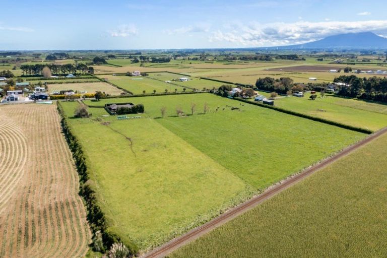 Photo of property in 268 Waihi Road, Hawera, 4673
