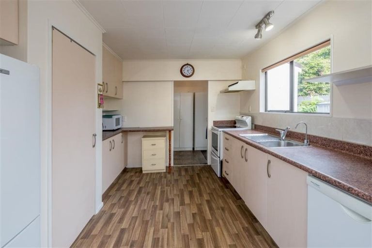 Photo of property in 80b Elizabeth Street, Waikanae, 5036