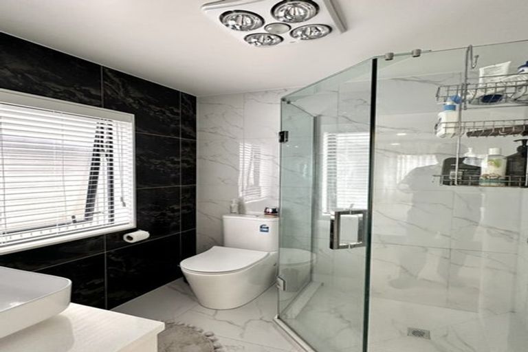 Photo of property in 24 Matahae Drive, Flat Bush, Auckland, 2019