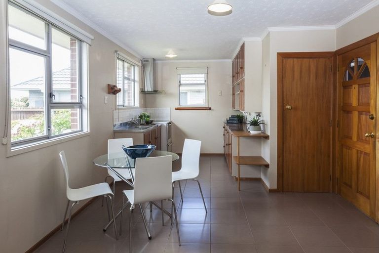 Photo of property in 41 Denise Crescent, Hornby, Christchurch, 8042