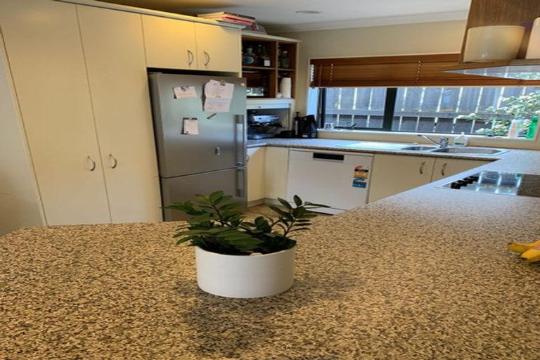 Photo of property in 32a Pine Road, Orewa, 0931