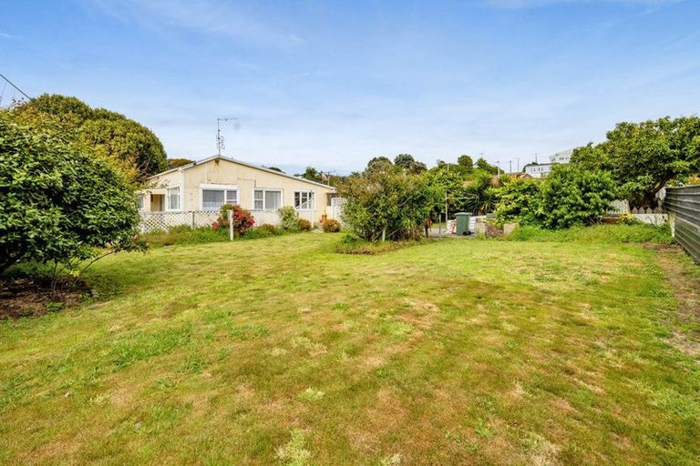 Photo of property in 18 Cornwall Street, Patea, 4520