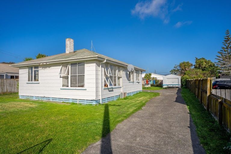 Photo of property in 3 Matai Place, Otaki, 5512