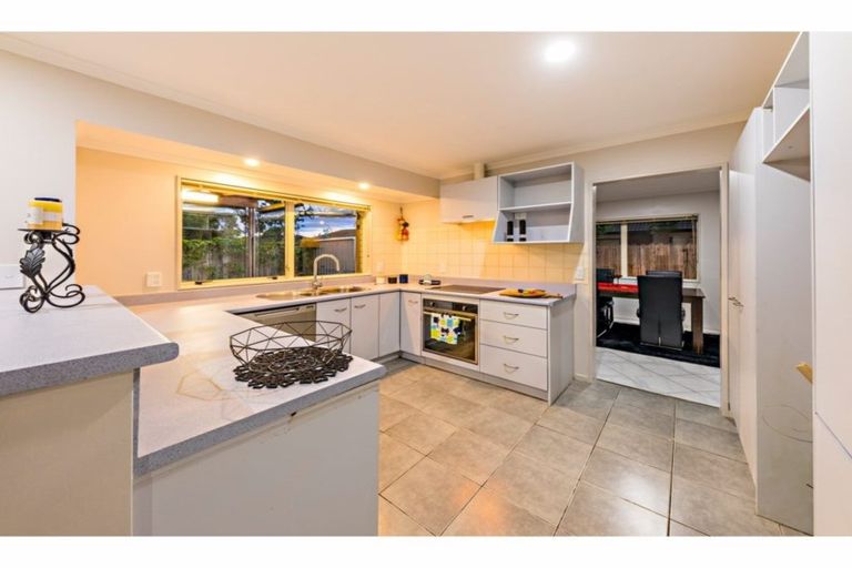 Photo of property in 31 Muirfield Street, Wattle Downs, Auckland, 2103