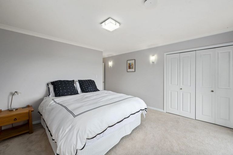 Photo of property in 6 Iriirikapua Parade, Owhata, Rotorua, 3010