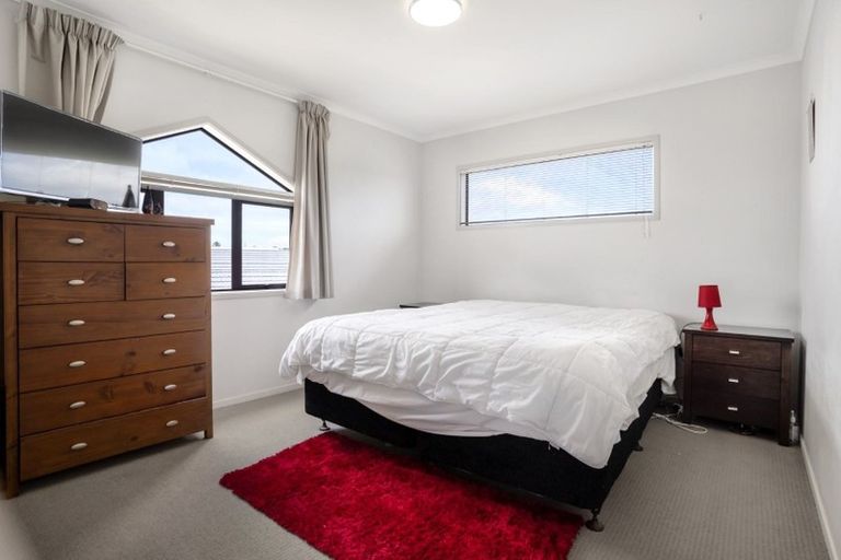 Photo of property in St Claire Village, 12/172 Mcleod Road, Te Atatu South, Auckland, 0610