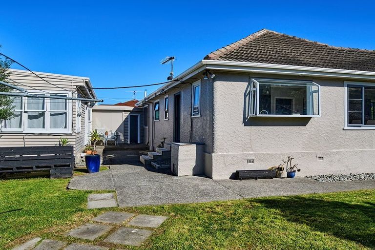 Photo of property in 280 Main Road, Tawa, Wellington, 5028