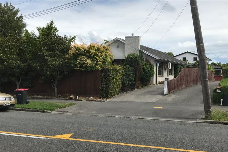 Photo of property in 39 Woodbury Street, Avonhead, Christchurch, 8042