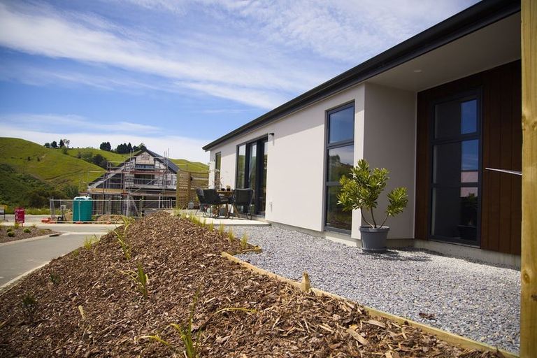 Photo of property in 1 Hill Tops Way, Stoke, Nelson, 7011