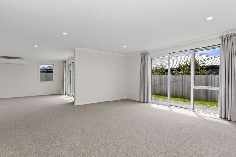 Photo of property in 39 Lake Drive, Tikipunga, Whangarei, 0112