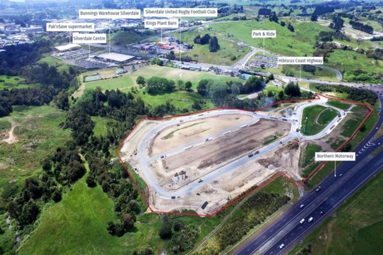 Photo of property in 4 Ahorangi Road, Silverdale, 0932