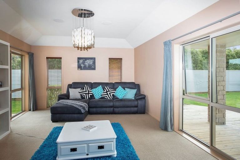 Photo of property in 34 Hoffman Court, Waikiwi, Invercargill, 9810