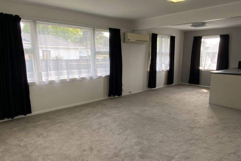 Photo of property in 1/6 Oakhurst Place, Russley, Christchurch, 8042