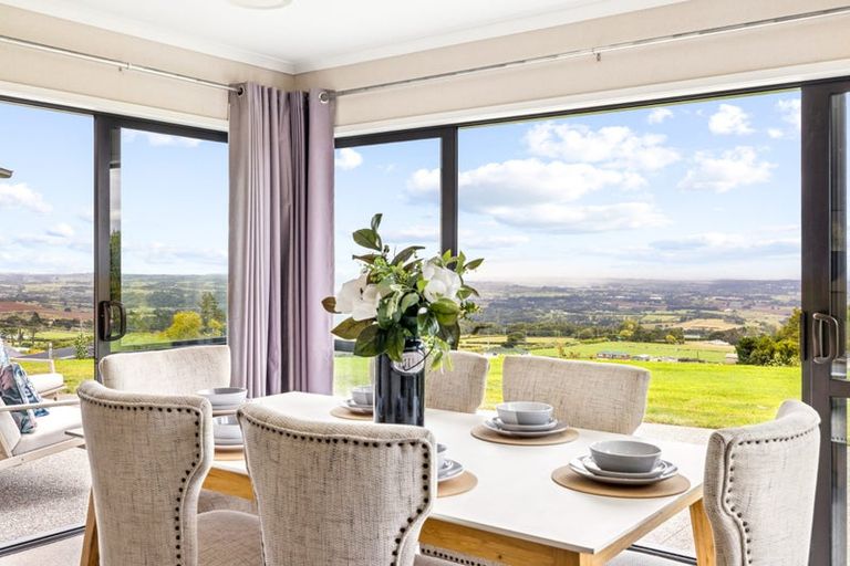 Photo of property in 3 Cranleigh Way, Bombay, 2675