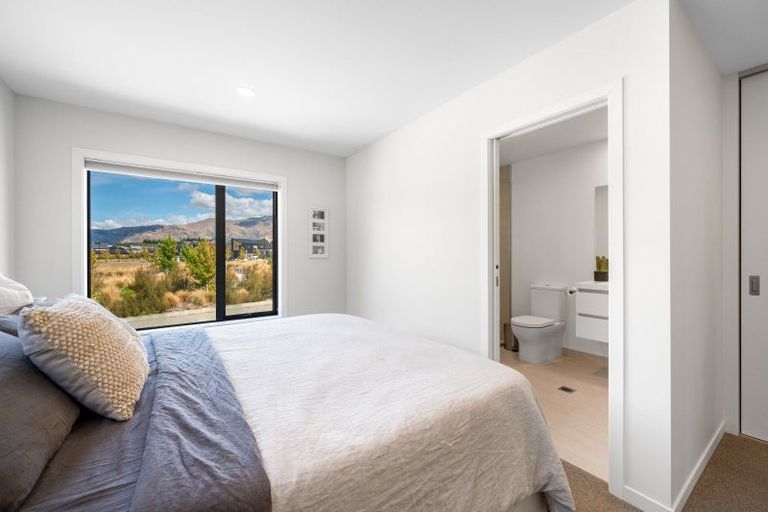 Photo of property in Northlake, 20 Glenavon Green, Wanaka, 9305