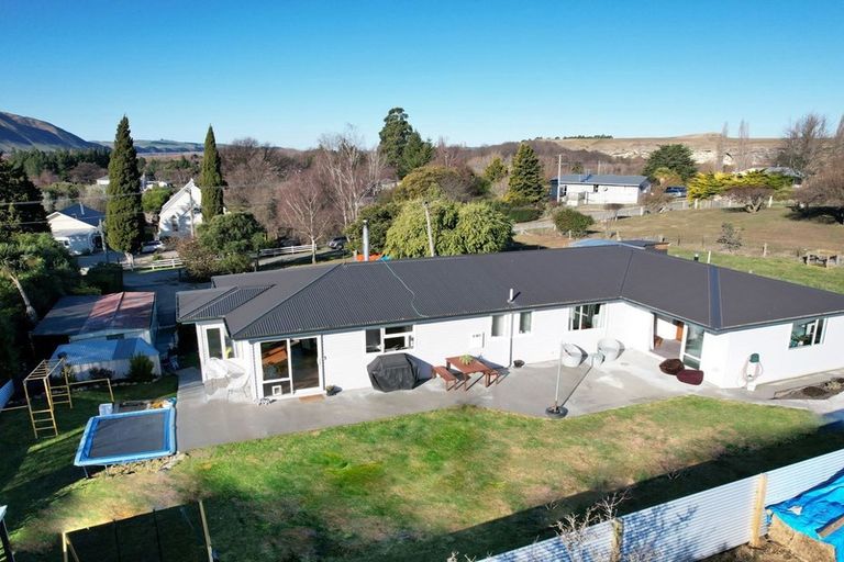 Photo of property in 16 Rees Street, Duntroon, Oamaru, 9494