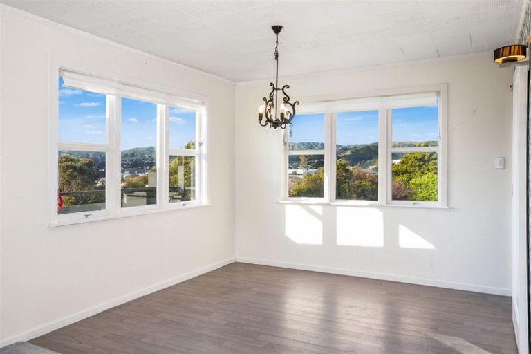 Photo of property in 21 Waiho Terrace, Elsdon, Porirua, 5022