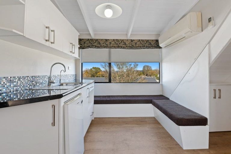 Photo of property in 87 Grand Vue Road, Kawaha Point, Rotorua, 3010