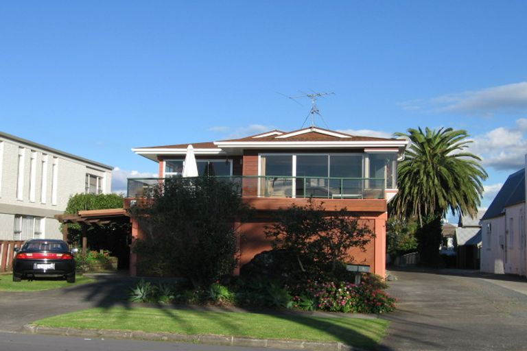 Photo of property in 1/48 Takutai Avenue, Half Moon Bay, Auckland, 2012