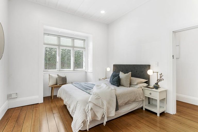 Photo of property in 29 Stafford Road, Northcote Point, Auckland, 0627