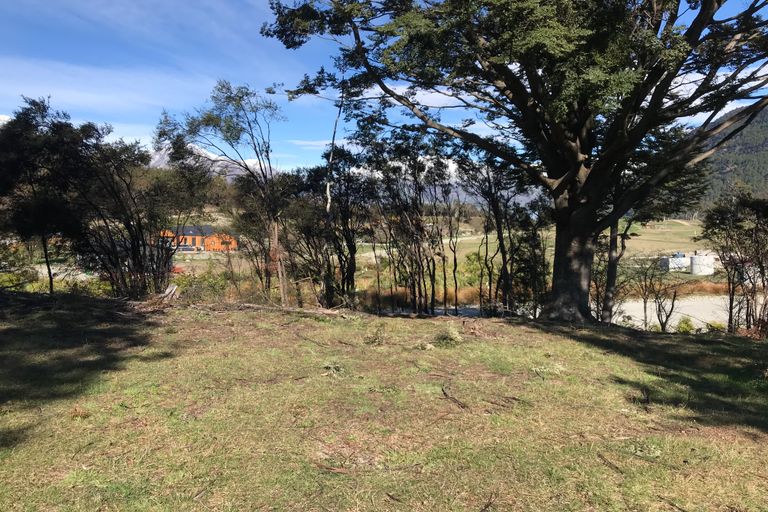 Photo of property in 10 Peregrine Falcon Road, Mount Creighton, Queenstown, 9371
