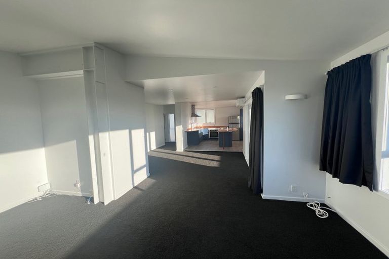 Photo of property in 6b Ahuriri Street, Strathmore Park, Wellington, 6022