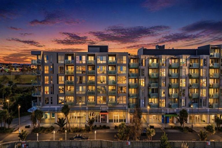 Photo of property in 605/1 Rose Garden Lane, Albany, Auckland, 0632