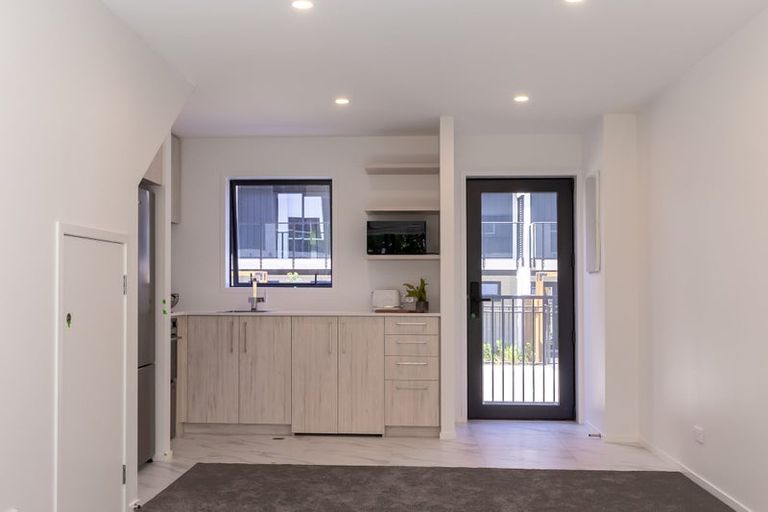 Photo of property in 7/59 Matipo Road, Te Atatu Peninsula, Auckland, 0610