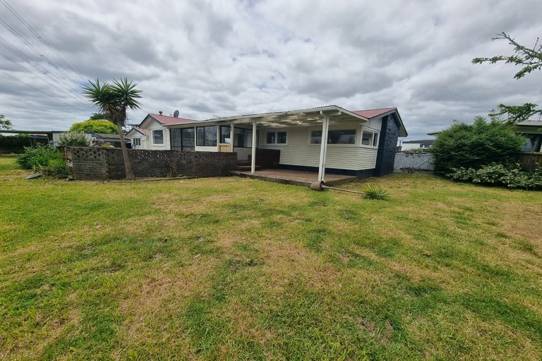 Photo of property in 30 Laureston Avenue, Papatoetoe, Auckland, 2025
