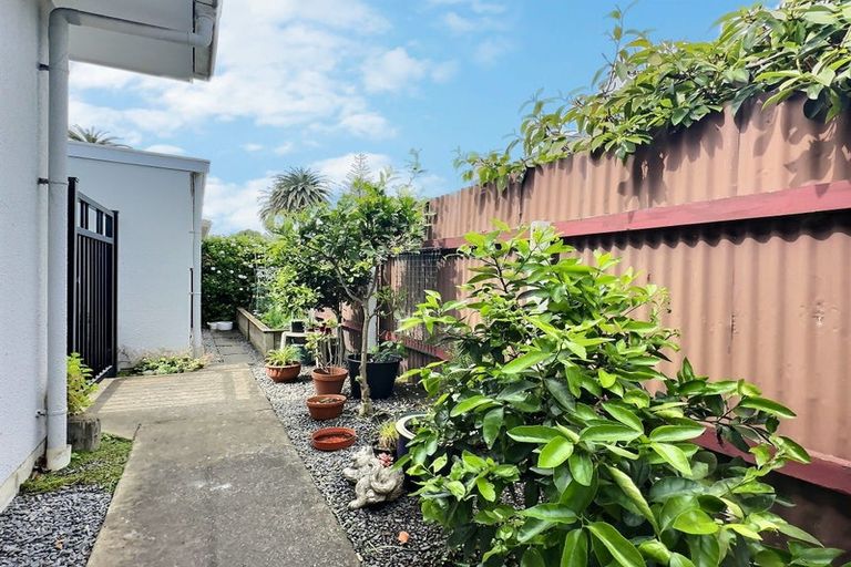 Photo of property in 2/191 Kennedy Road, Marewa, Napier, 4110