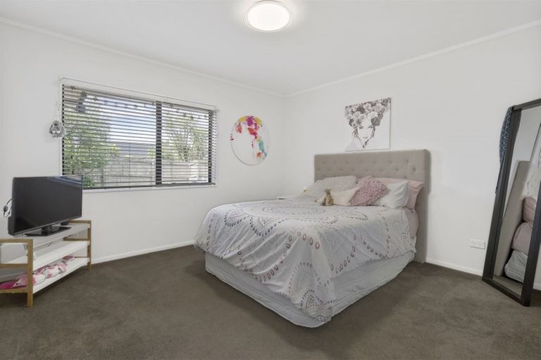 Photo of property in 34 Summermist Drive, Northpark, Auckland, 2013