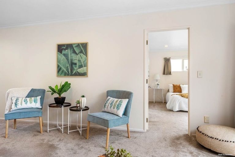 Photo of property in 5/16 Vinograd Drive, Te Atatu Peninsula, Auckland, 0610