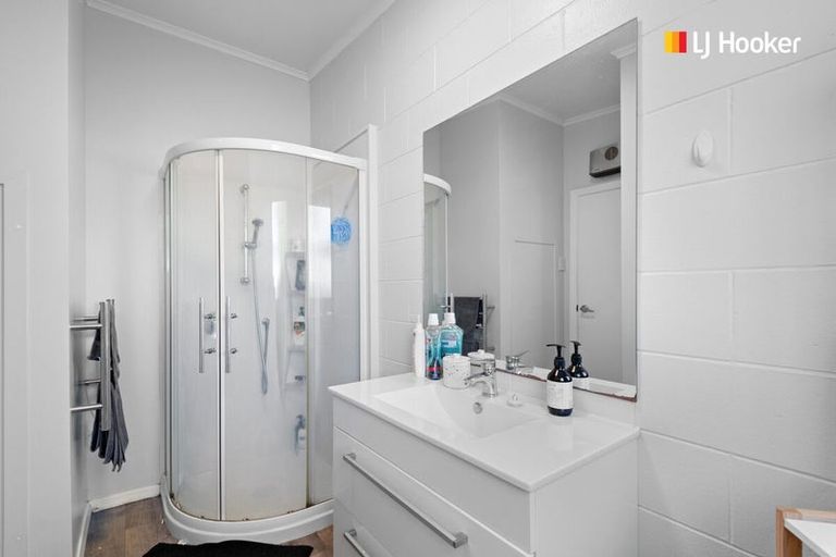 Photo of property in 28b Hargest Crescent, Saint Kilda, Dunedin, 9012