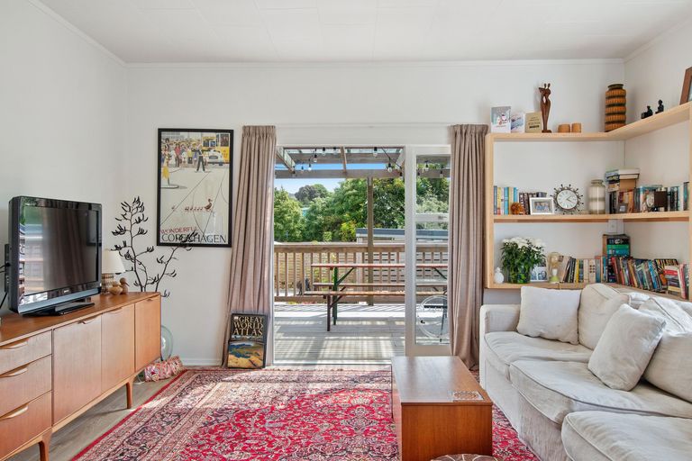 Photo of property in 44 Hillview Road, Waihi Beach, 3611