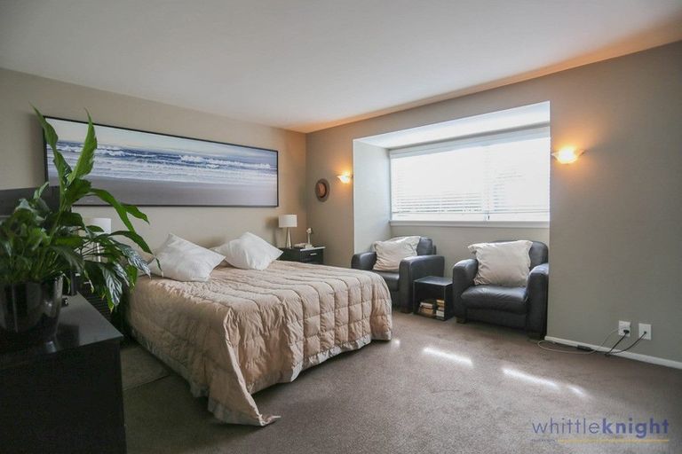 Photo of property in 2/2a Medbury Terrace, Fendalton, Christchurch, 8041